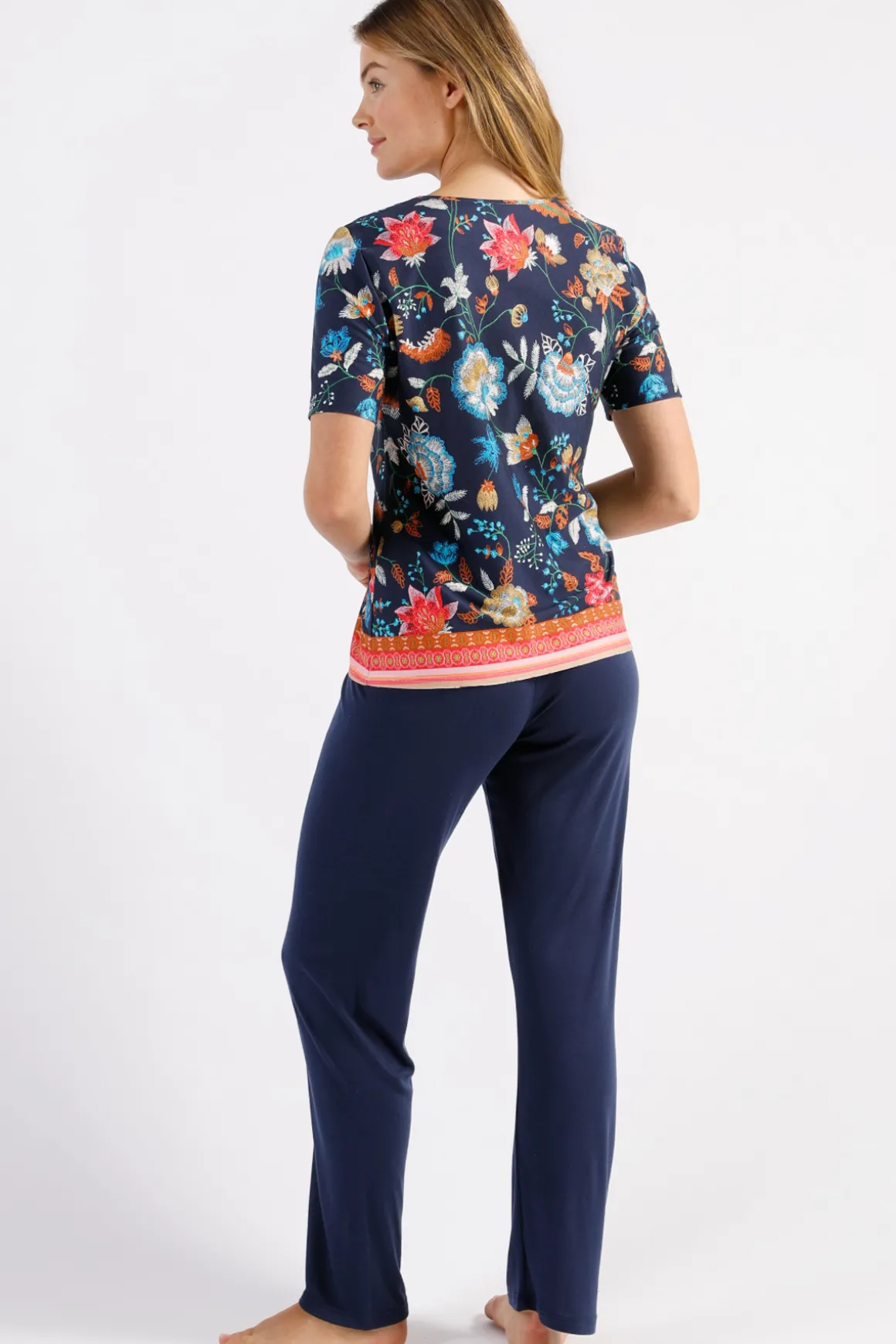 halbarmshirt_1-1.webp Halbarm-Shirt
